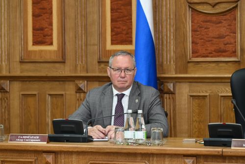 «Сувар» хаҫат ӗҫченне ТР Патшалӑх Канашӗн Председателӗн Тав хучӗпе чысларӗҫ