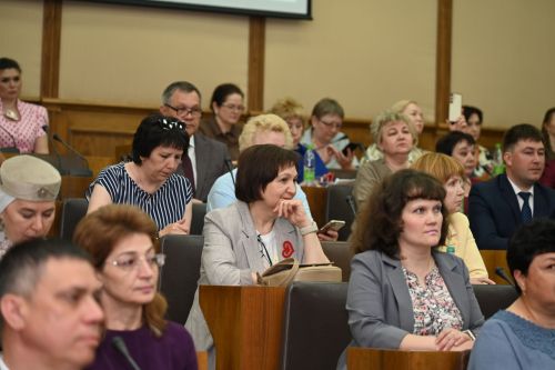 «Сувар» хаҫат ӗҫченне ТР Патшалӑх Канашӗн Председателӗн Тав хучӗпе чысларӗҫ