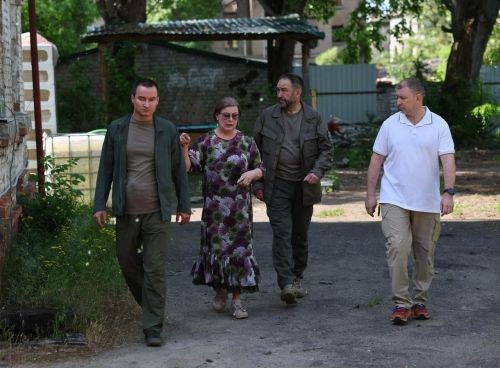 Тутарстан Рубежныйпа Лисичанск хулисенче кӑçалхи кӗркуннеччен 100 яхӑн çурта юсаса пӗтерме тӗллев лартнă