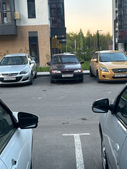 Шăрăхра хӗвел çинче хăварнă машина çунма та пултарать