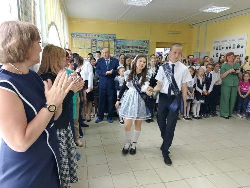 Çӗнӗ Йӗлмел шкулӗнче 9-мӗш класра вӗренекенсемшӗн юлашки шăнкăрав янăрарӗ