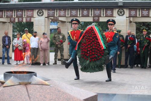 Хусанта Тăван çӗршывăн Аслă вăрçи пуçланнине палăртакан Асăнупа хурлану кунне паллă турӗç