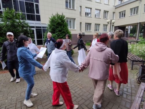 Варкăшçăсемпе хавхалануçăсем – пикникре