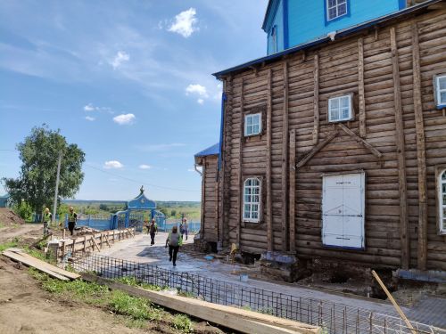 200 çул Пантелеймон патне çӳреççӗ