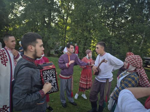 «Древо жизни» – авалхипе паянхине, несӗлсене çыхăнтаракан хаклă еткер