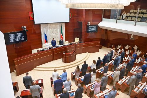 Парламентарисем çурхи сессийӗн ӗçне пӗтӗмлетсе кӗркуннехи тӗп ӗçсене палăртрӗç