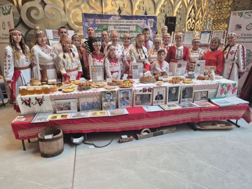 «Эхо веков в истории семьи – Тарихта без эзлебез»  республика конкурсӗн финалӗнче икӗ чăваш çемйи