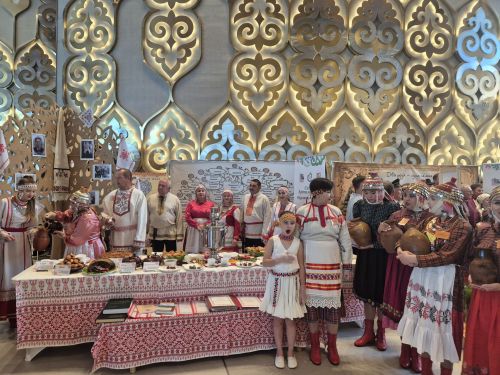 «Эхо веков в истории семьи – Тарихта без эзлебез»  республика конкурсӗн финалӗнче икӗ чăваш çемйи
