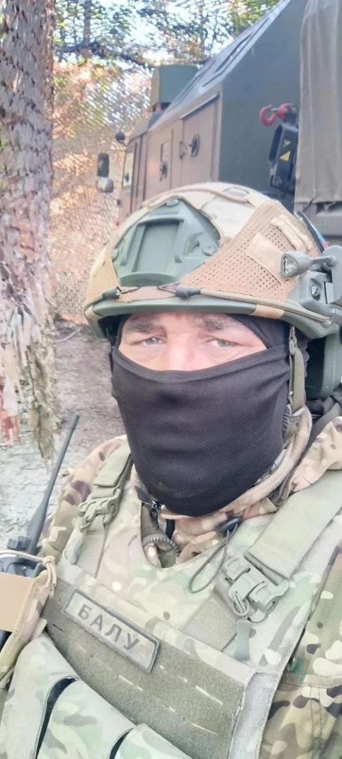 Балу. Комбат.  Истори малалла тăсăлать