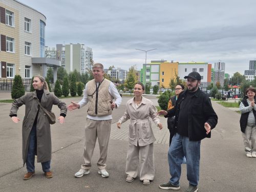 Время быть вместе: как агитбригада превратила выборы в ретро-праздник