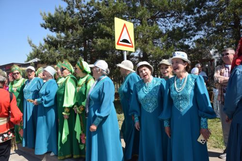 «Каравонра» хӗвелӗ хӗрӳ, çыннисем вӗри, хуçисем ăшă