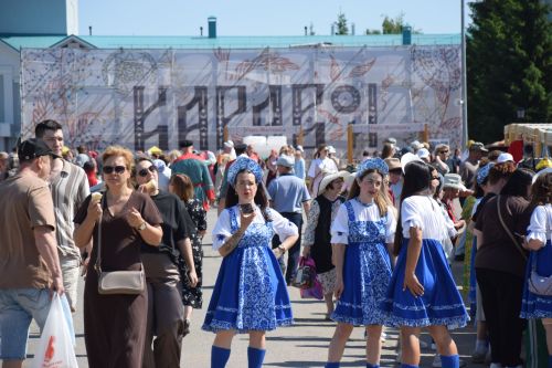 «Каравонра» хӗвелӗ хӗрӳ, çыннисем вӗри, хуçисем ăшă