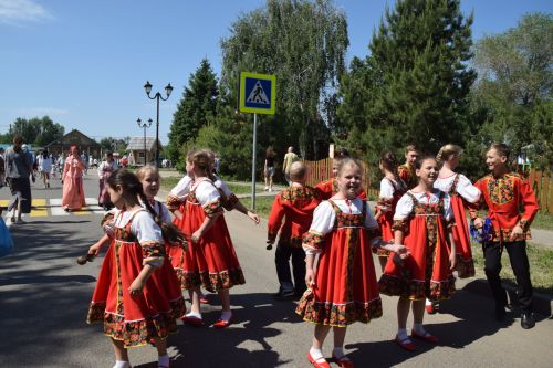 «Каравонра» хӗвелӗ хӗрӳ, çыннисем вӗри, хуçисем ăшă