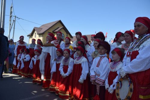 «Каравонра» хӗвелӗ хӗрӳ, çыннисем вӗри, хуçисем ăшă