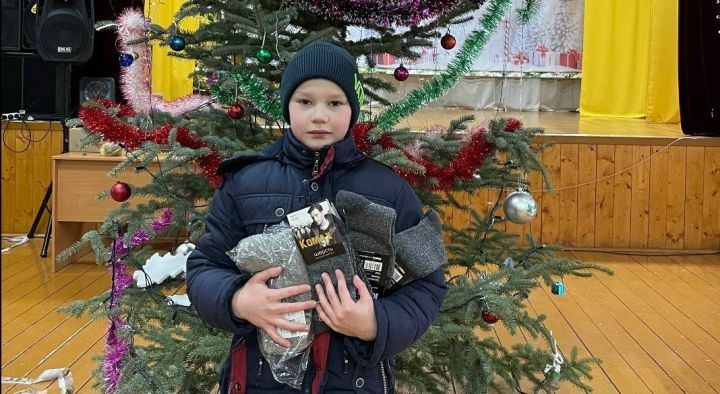 Саврăшпуç шкулӗнче вӗренекен Егорпа Матвей салтаксемшӗн нимӗн те шеллемеççӗ