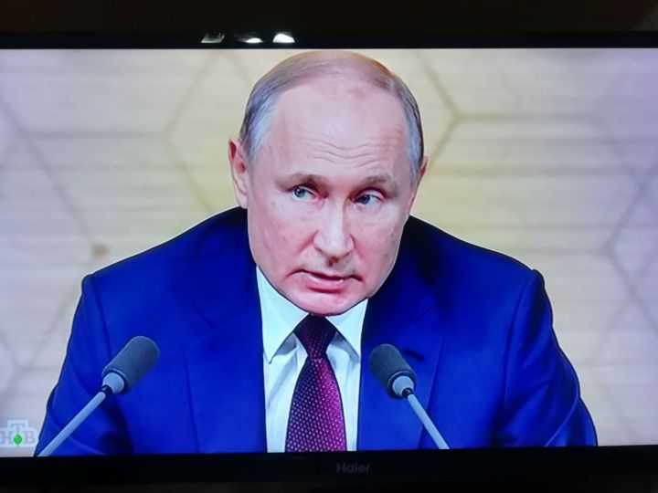 Путин журналистсемпе тӗл пулчӗ
