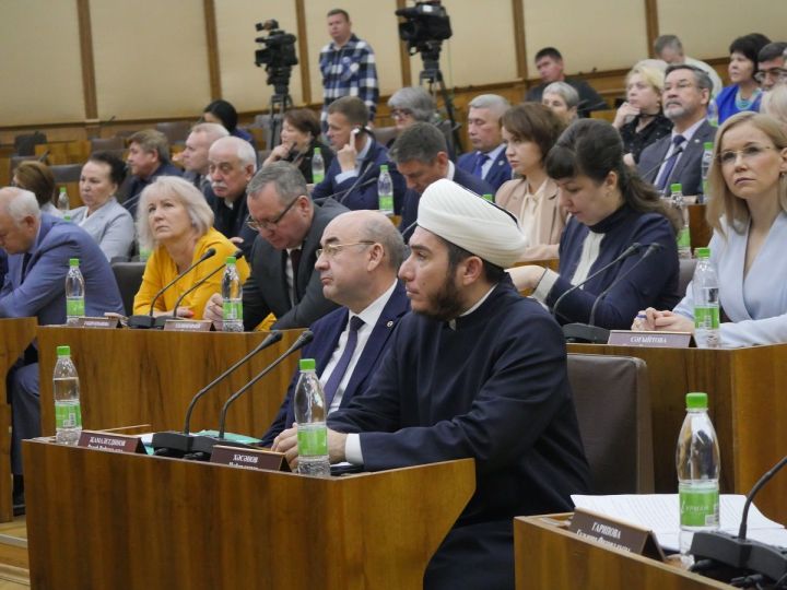 Марат АХМЕТОВ: «Шел те, наци шкулĕсен шучĕ чакса пырать»