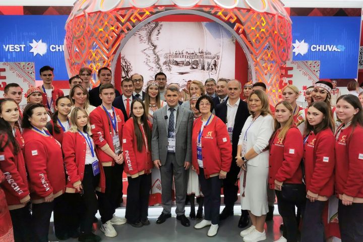 ВДНХри куравра чăваш туйне кăтартаççӗ