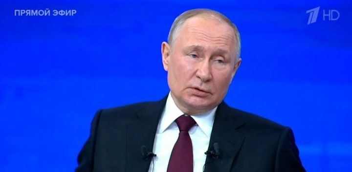 Раççей Президенчӗ Владимир Путин тӳрӗ эфирта журналистсемпе граждансен ыйтăвӗсене хуравларӗ