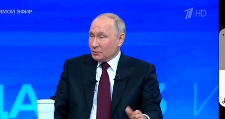 Раççей Президентне Владимир Путина çӗршывра пурăнакансем кăна мар тӗнче те хăлха тăратса итлерӗ