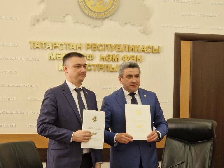 Ильсур ХАДИУЛЛИН: «ЧĂВАШ-И, МАРИ-И, ВЫРĂС-И, ТУТАР-И – ПУРТЕ ХАМĂРĂН»