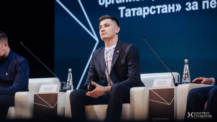 Шамиль Якупов Тутарстан студенчӗсен лигин VII Президенчӗ пулса тӑнӑ