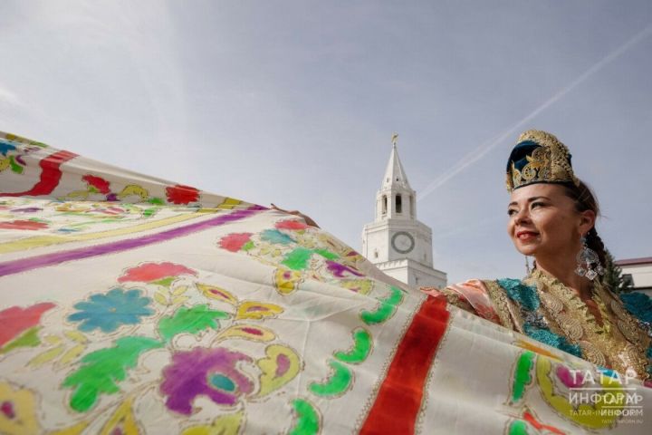 Республика кунӗнче Хусана Евгений Плющенко, Клава Кока, Агунда Кулаева тата ытти паллă çăлтăрсем килме васкаççӗ