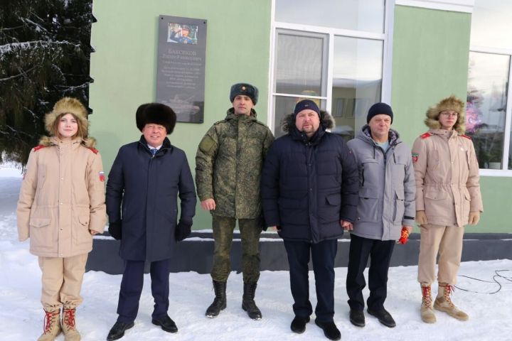 Пӳлерсем ентешӗсене халалласа Асăну тата Хисеп хăмисем уçнă