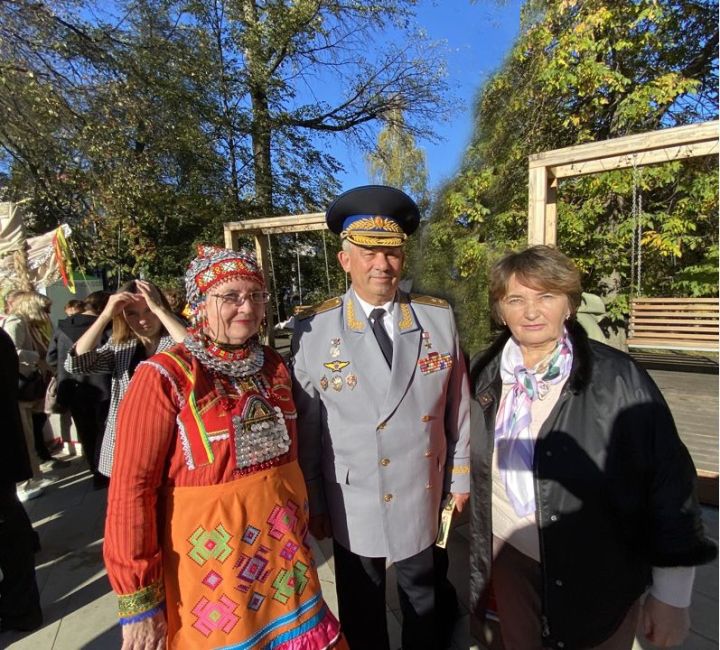 «Аленький цветочек» юмахăн ашшӗ