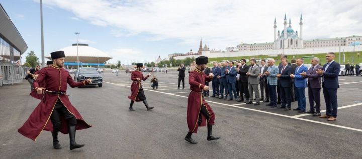 20 çул туслăн, килӗштерсе ӗçлеççӗ