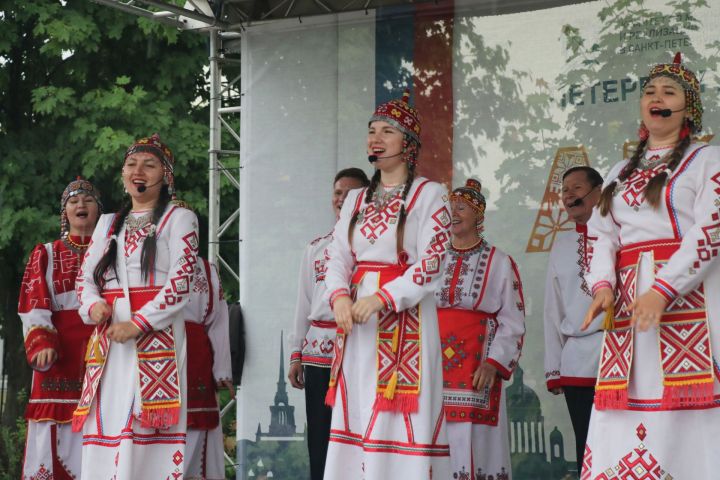 Çырчаллинчи «Чӗкеç» ансамбль Санкт-Петербургри Акатуя хутшăннă