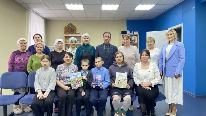 Алешкин Саплăкри Культура çуртӗнче ӗç вӗресе тăрать, чун туртнипе салтаксене пулăшаççӗ хӗрарăмсем