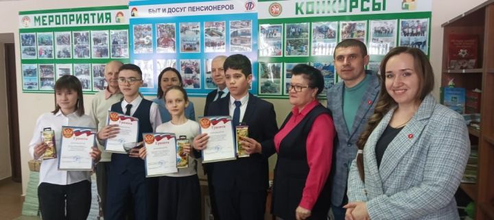 «Ăрусен çыхăнăвӗ» ачасемпе аслисене пухрӗ