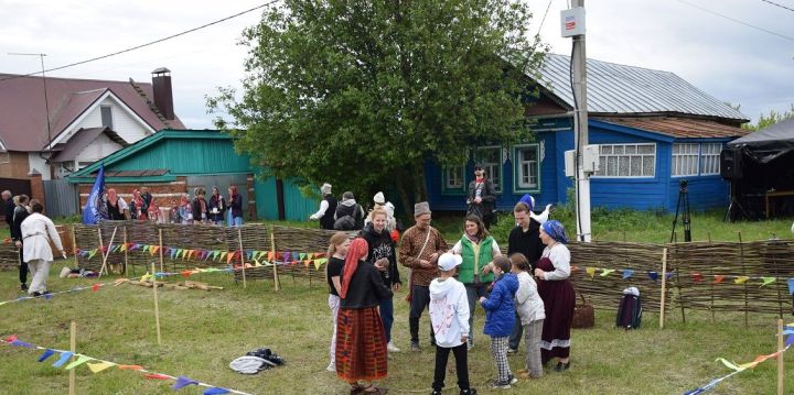 Никольски ялӗ 20 пин çынна йышăнать.  Тен, ытларах та