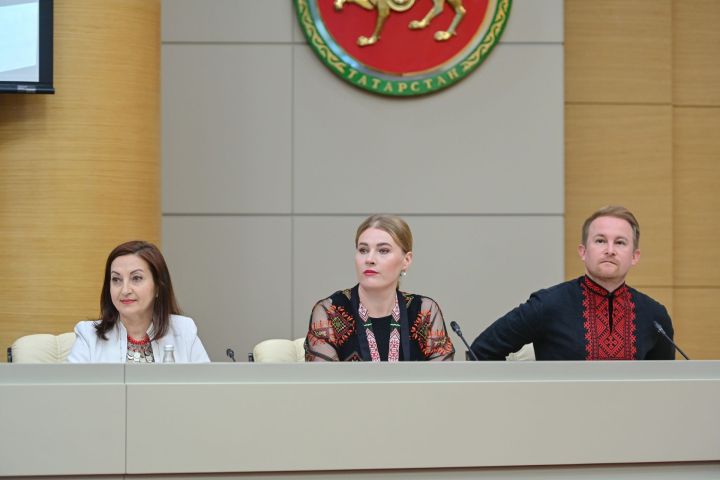 ТР Министрсен Кабинетӗнче çуллахи наци праçникӗсен хăйевӗрлӗхӗсене уçăмлатрӗç