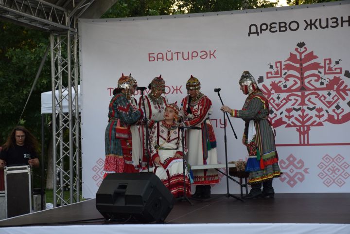 Хусанта «Пурнăç йывăççи» проект кăçал та пулать