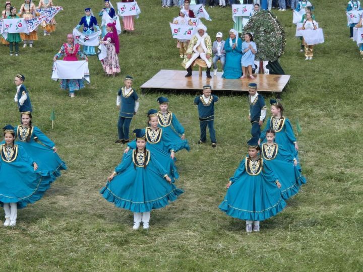 Июнӗн 8-мӗшӗнче Çӗпрелӗнче Сабантуй иртрӗ
