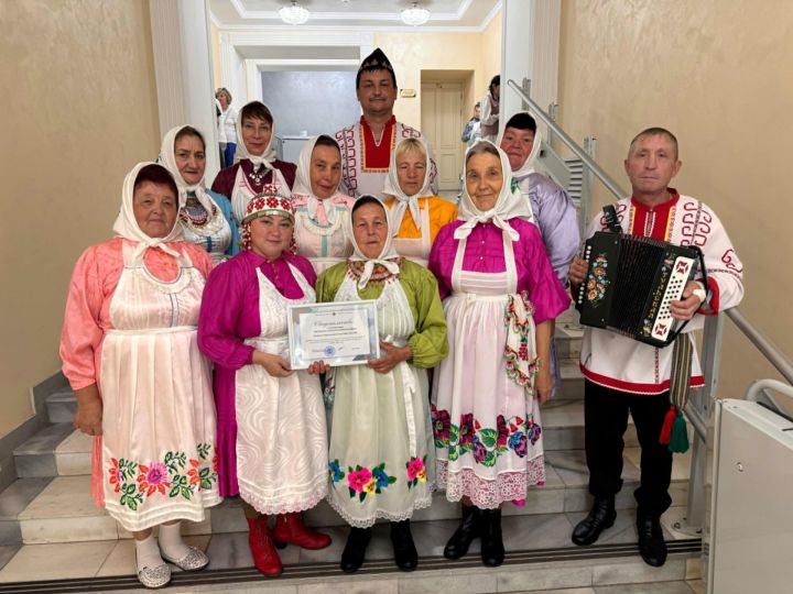 Фольклор ăрусене, халăхсене пӗрлештер
