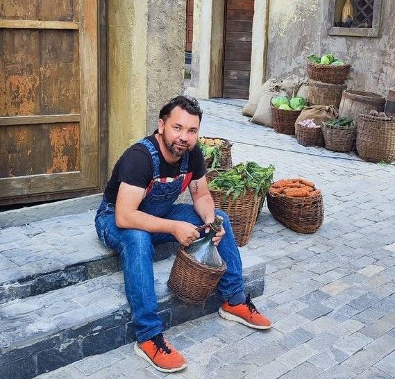 «БУРАТИНО» ÇӖНӖ ФИЛЬМĂН ДЕКОРАТОРӖ – ЧĂНЛĂ РАЙОН ЧĂВАШӖ Дмитрий КОЗЛОВ