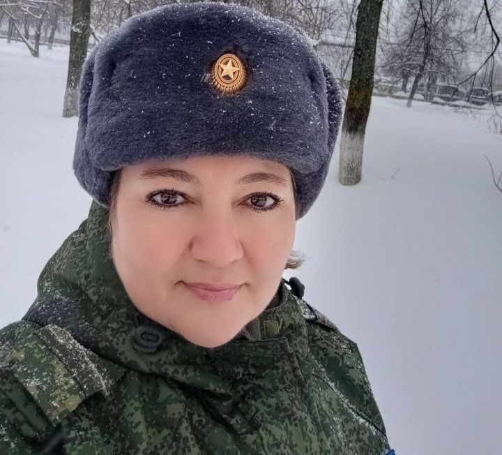Пăва районӗнчи Таккавар ялӗнче çуралса ӳснӗ медицина сестри ятарлă çар операцийӗнче икӗ çул