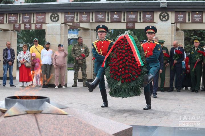 Хусанта Тăван çӗршывăн Аслă вăрçи пуçланнине палăртакан Асăнупа хурлану кунне паллă турӗç