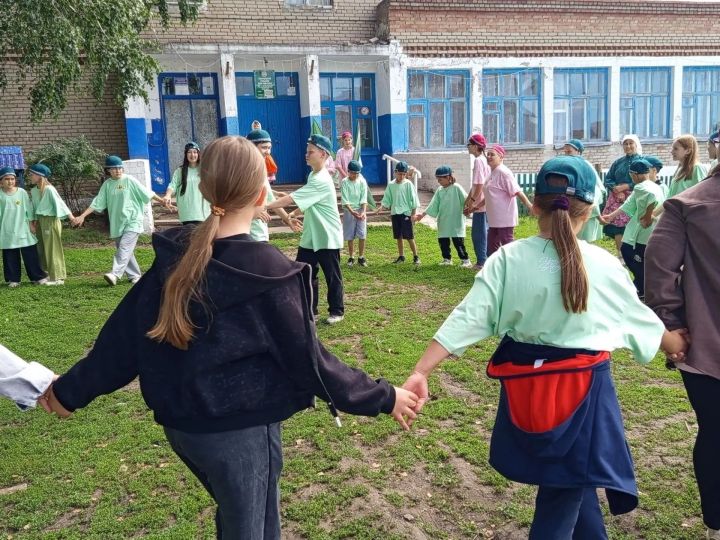 «Ура, авылга!» проект: кăнтăрлахи лагерь сменисем кăçал республикăри 45 ялта иртеççӗ
