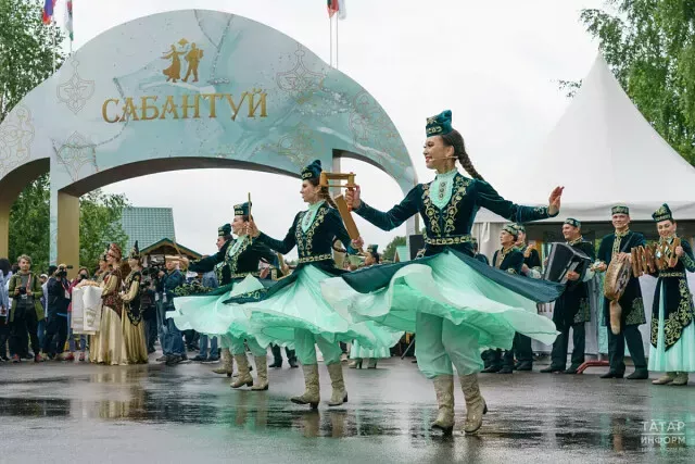 Сабантуя наци тумне тăхăнса кайсан фотоконкурса хутшăнма пулать