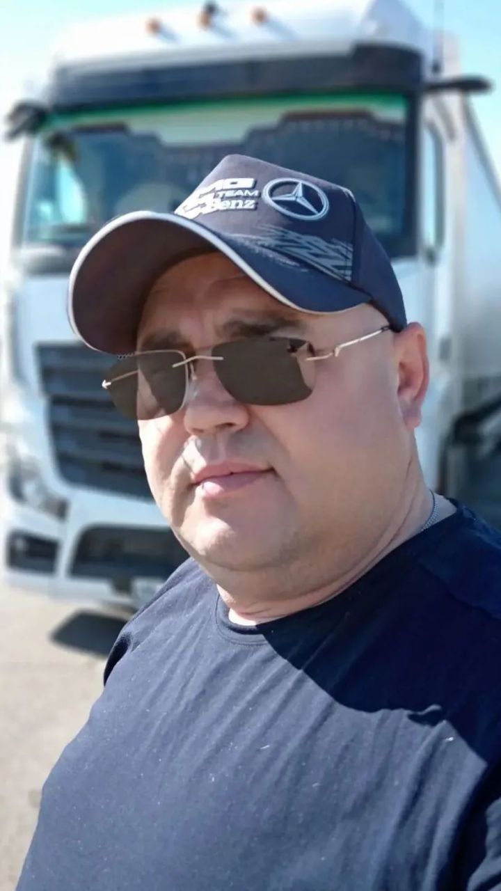 Балу. Комбат.  Истори малалла тăсăлать