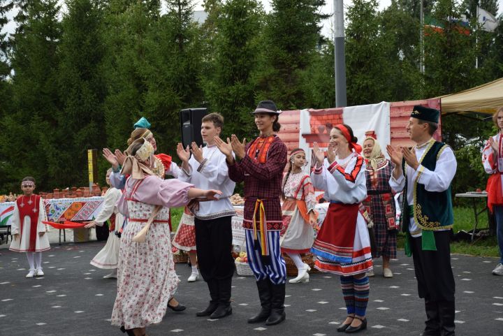 Фестиваль бульварӗнче Пылпа Панулми Сăпасӗ иртрӗ