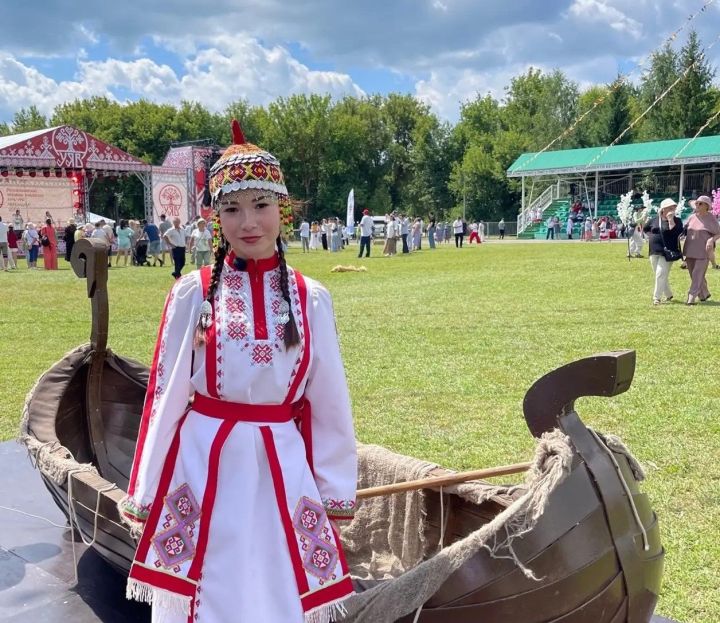 Аксиния Максимова: «Салтак амăшӗсем пирки тантăшсем те пӗлччӗр тетӗп»